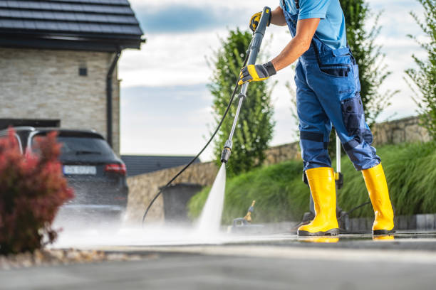 Best Pool Deck Cleaning in Newington Forest, VA